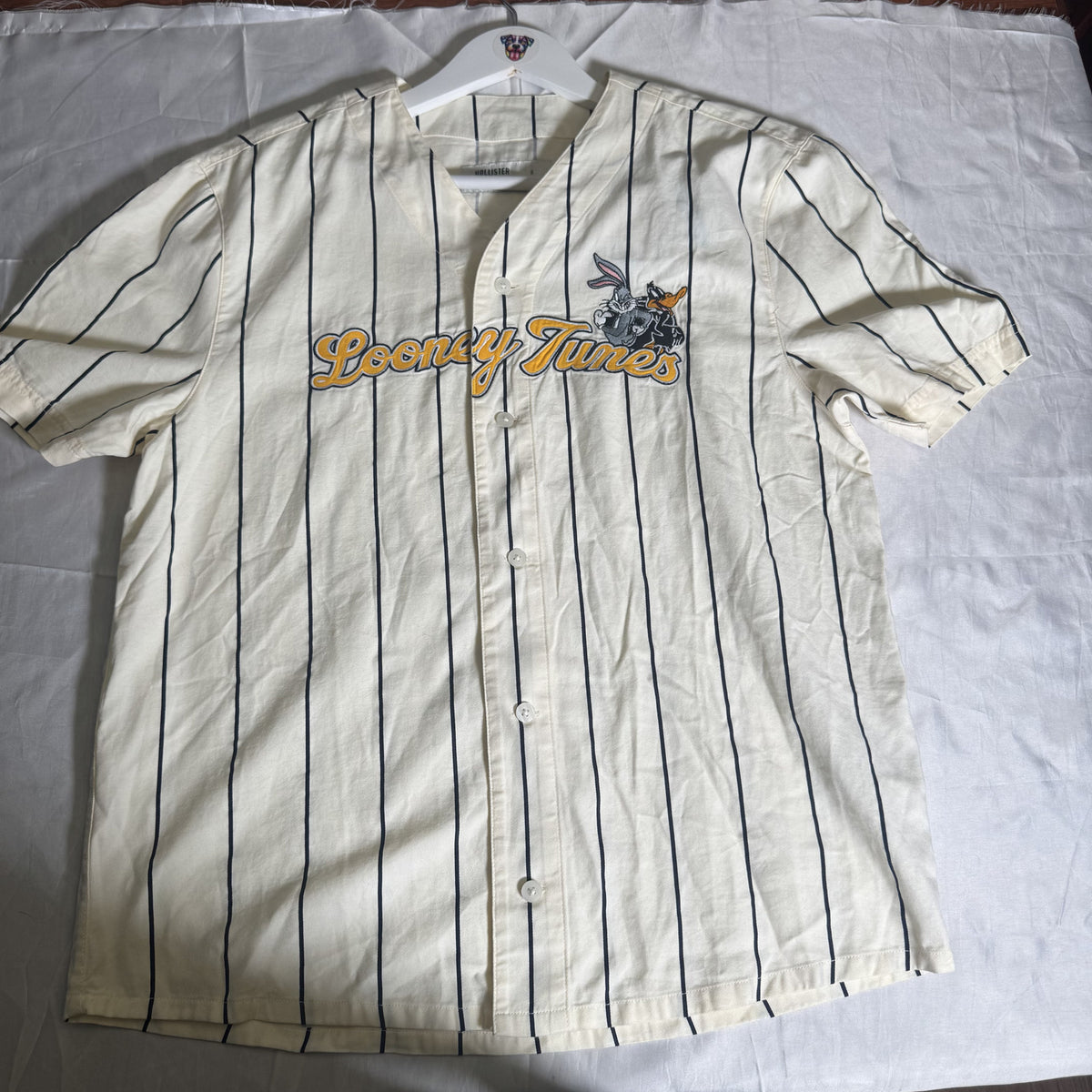 Hollister Looney Tunes Baseball Jersey Shirt Small NWT Boxy Fit Warner Bros