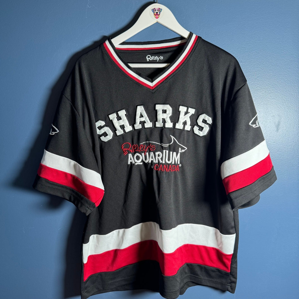 Ripley's Aquarium of Canada Sharks Hockey Style Jersey Black Red Size LG