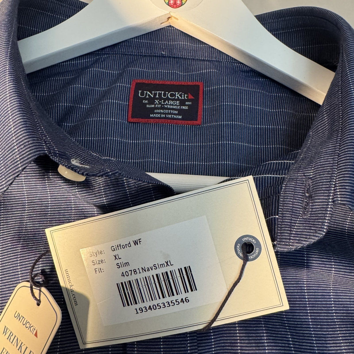 UNTUCKit Gifford WF Navy Pinstripe Slim Fit Shirt Size XL NWT 2021 Season