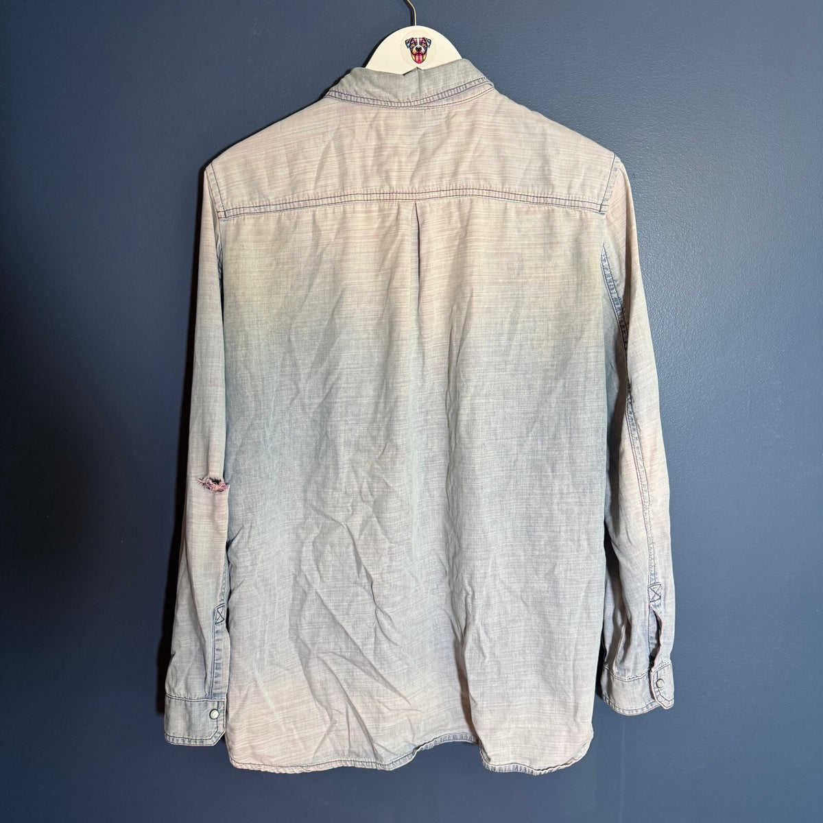 Marc Cain Women's Light Wash Chambray Distressed Denim Button Snap Shirt Size N4