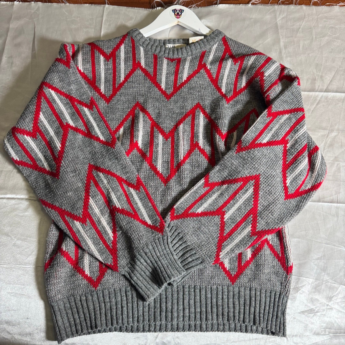 Vintage Club Europe Geometric Chevron Knit Crewneck Sweater Gray Red M
